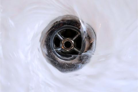 Drain emptying